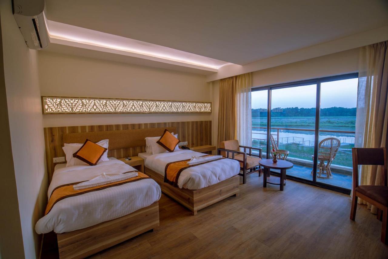 พาร์ค ซาฟารี รีสอร์ต Hotel โซราฮา ภายนอก รูปภาพ