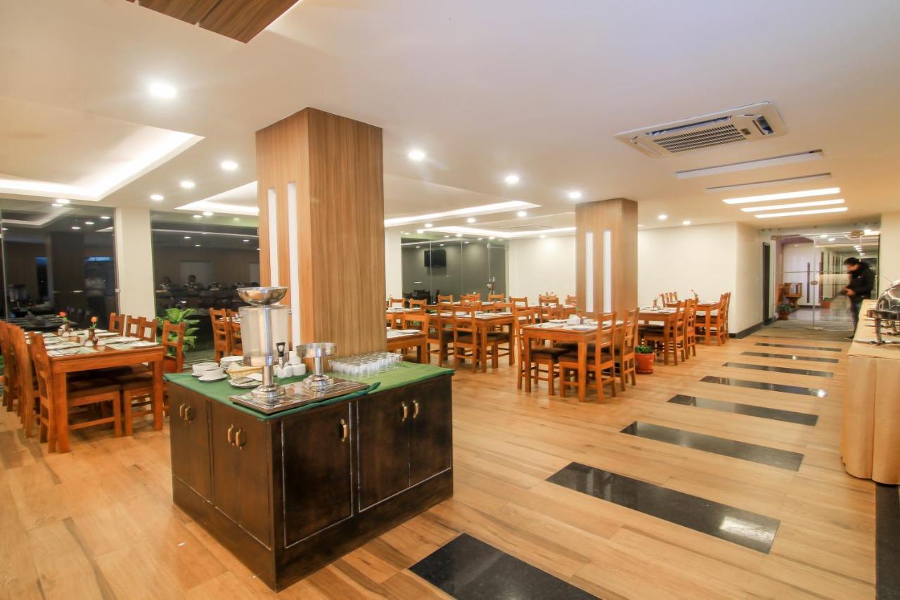 พาร์ค ซาฟารี รีสอร์ต Hotel โซราฮา ภายนอก รูปภาพ