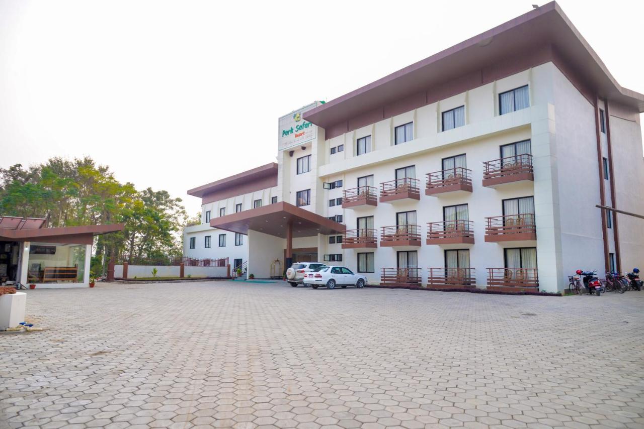 พาร์ค ซาฟารี รีสอร์ต Hotel โซราฮา ภายนอก รูปภาพ
