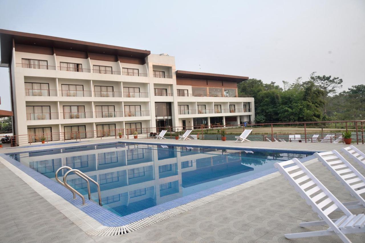 พาร์ค ซาฟารี รีสอร์ต Hotel โซราฮา ภายนอก รูปภาพ