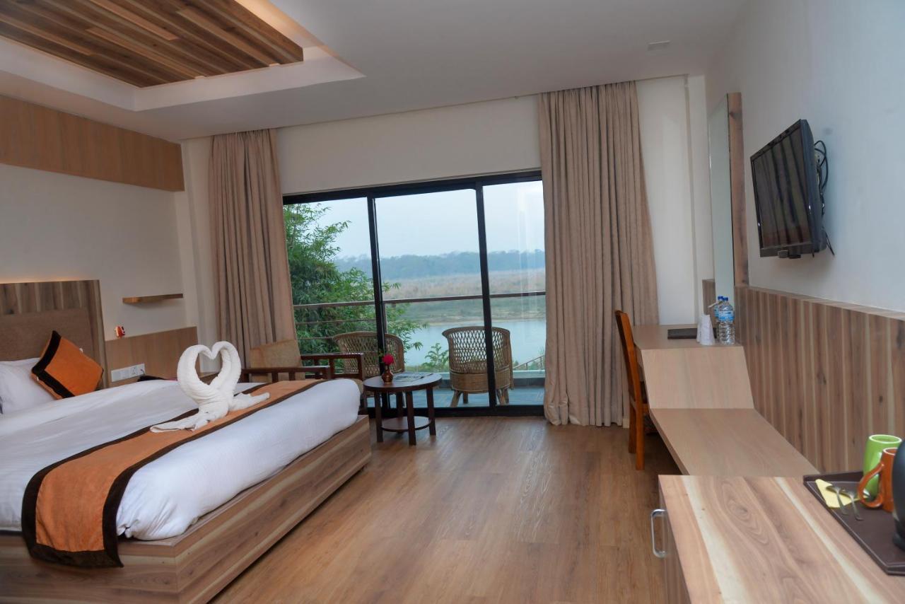 พาร์ค ซาฟารี รีสอร์ต Hotel โซราฮา ภายนอก รูปภาพ