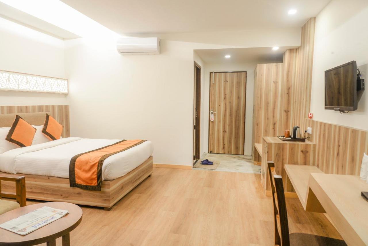 พาร์ค ซาฟารี รีสอร์ต Hotel โซราฮา ภายนอก รูปภาพ