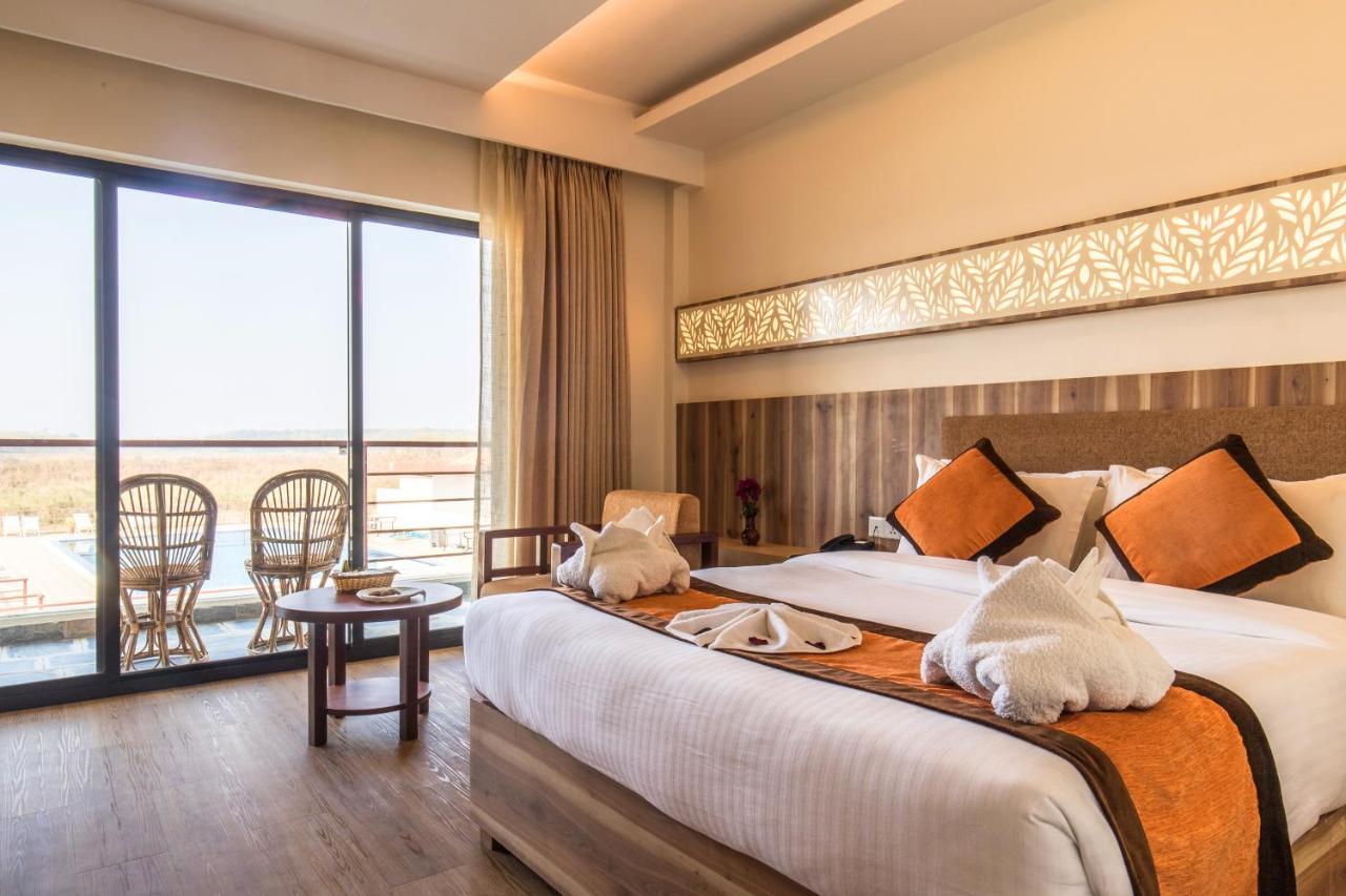 พาร์ค ซาฟารี รีสอร์ต Hotel โซราฮา ภายนอก รูปภาพ