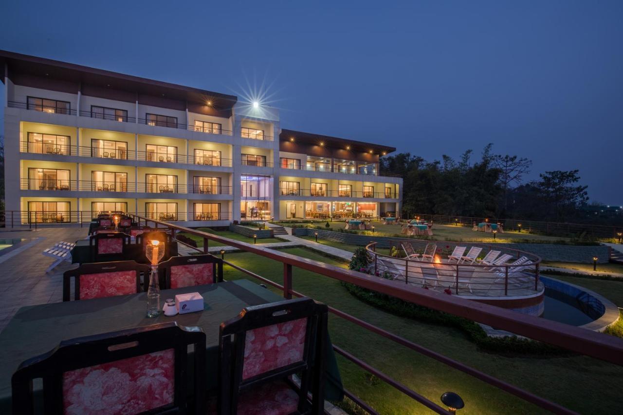 พาร์ค ซาฟารี รีสอร์ต Hotel โซราฮา ภายนอก รูปภาพ